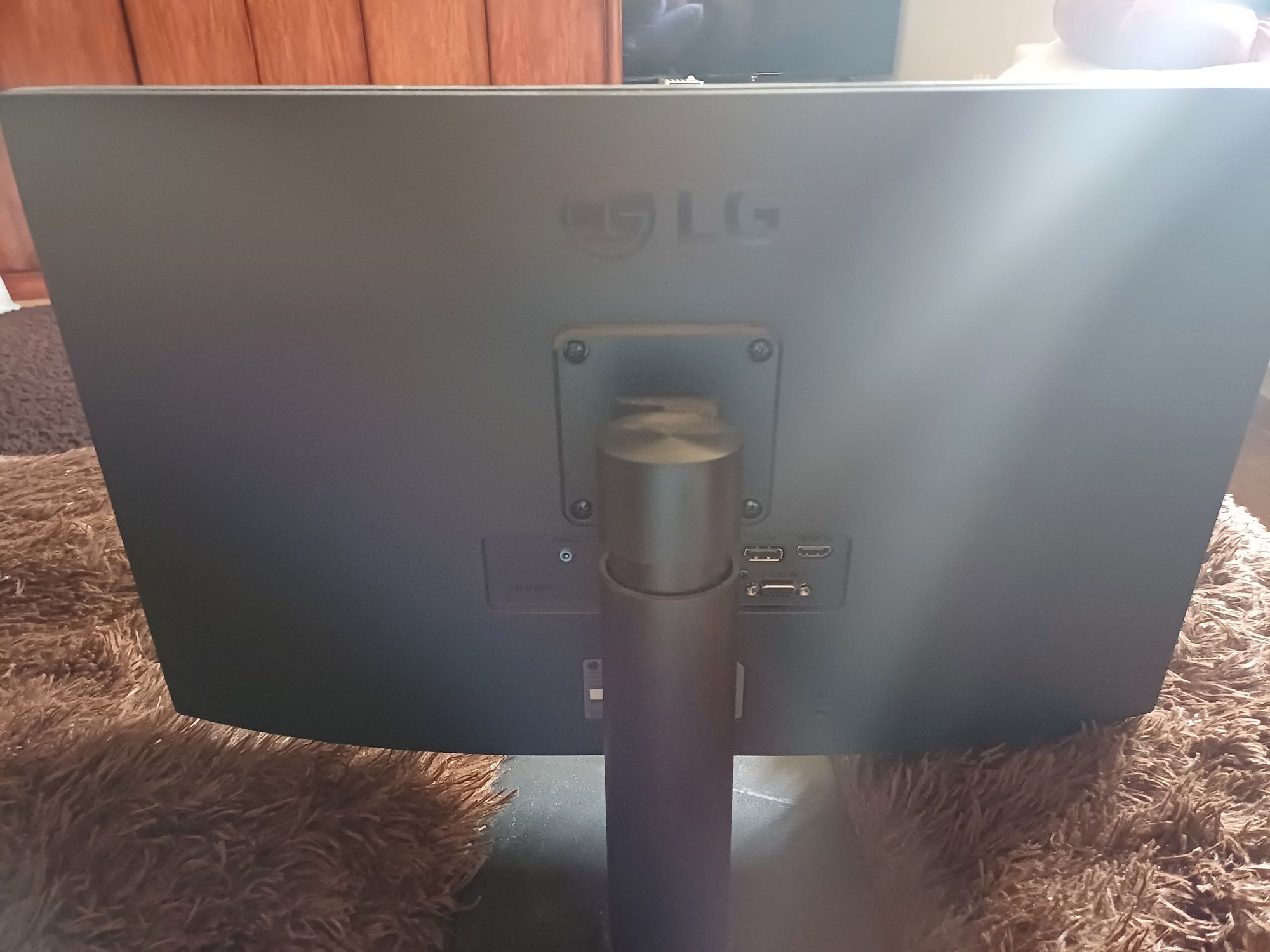 Monitor LG 24 inch
