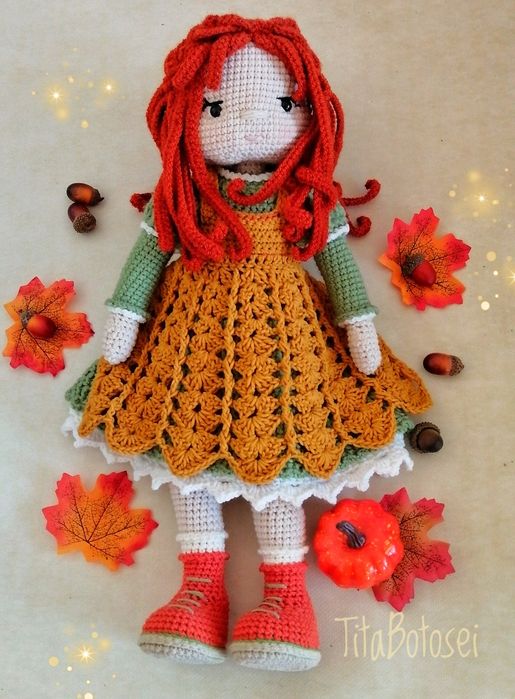 Păpușica croșetata, cu hăinuțe frumoase, handmade.