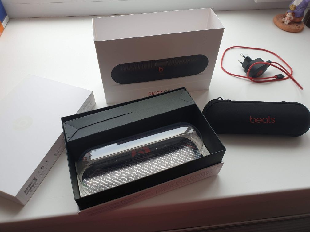 Продам колонку Beats Pill 2.0 цена 15000тг