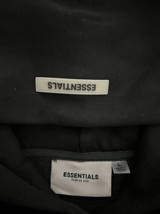 Essentials Fear of God hoodie – минимализъм, стил и комфорт