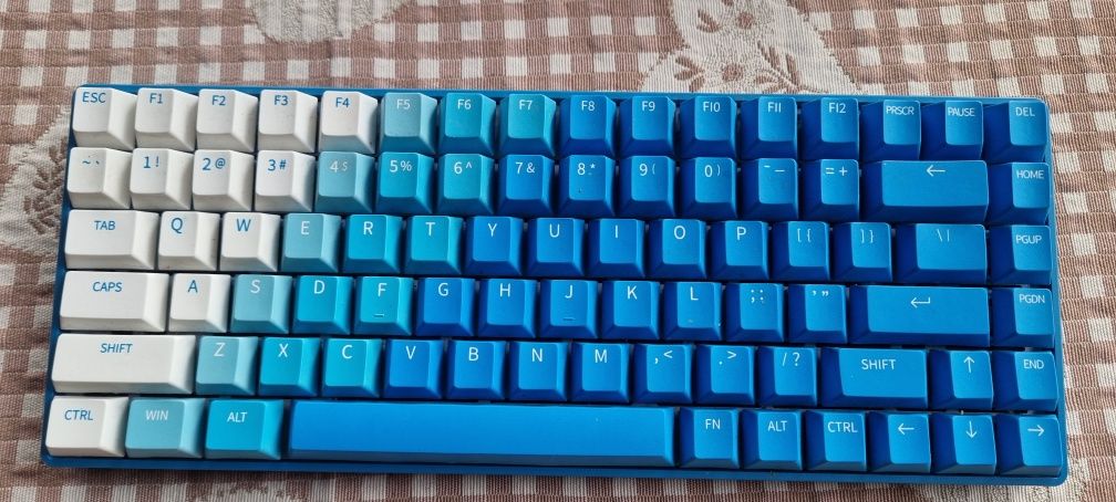 Tastatura QWERTY DAREU A84 Blue Ice