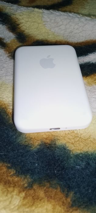 Încărcător extern wirless iphone