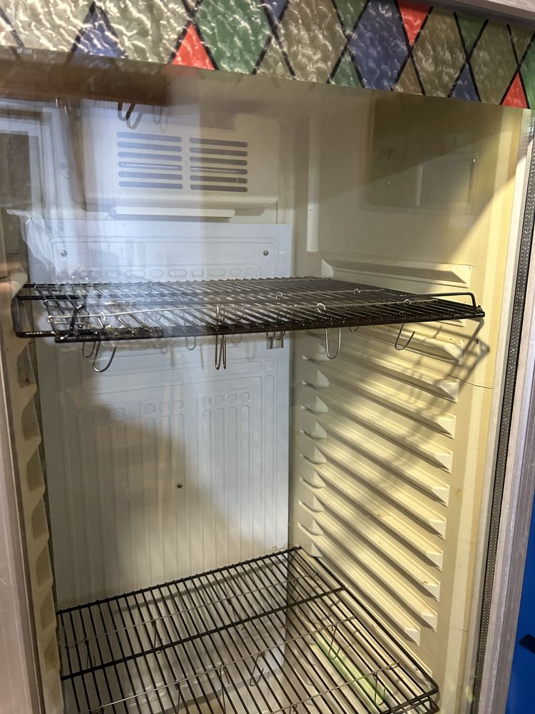 Хладилна витрина за сушене на мезета