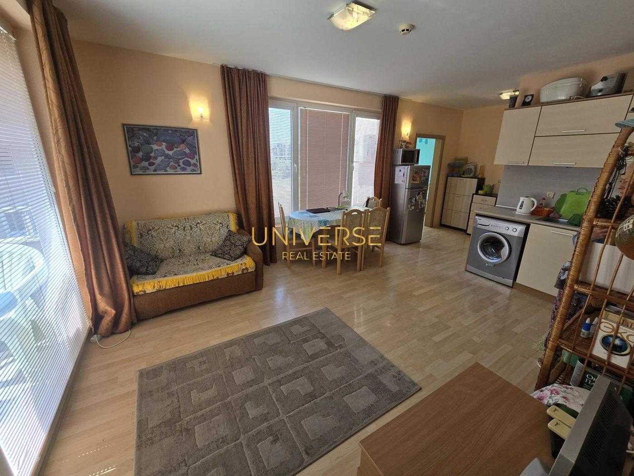 Продава се Тристаен апартамент в к.к. Слънчев бряг - 77 кв.м за 1091 €/кв.м - Снимка #2