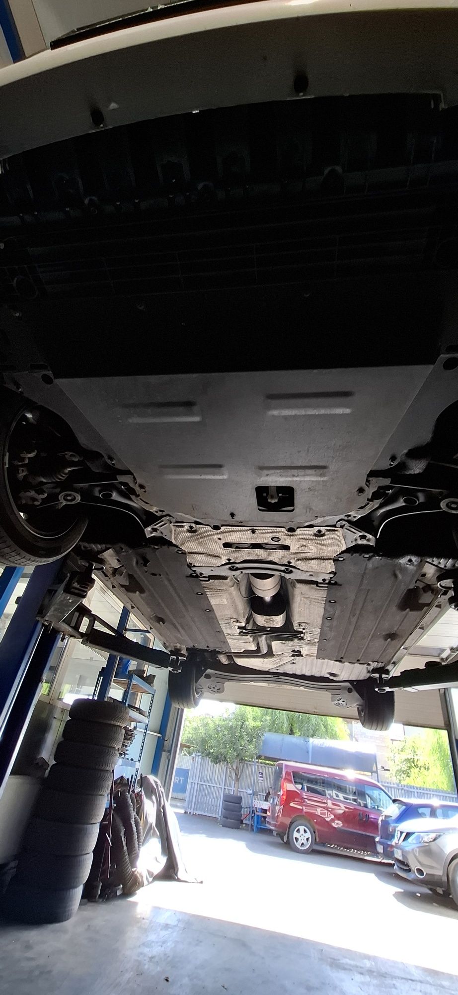 Scut auto metalic Ford