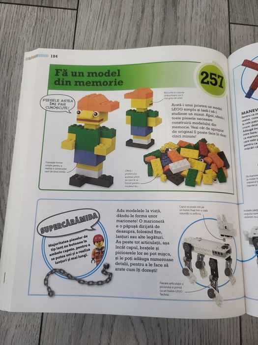 365 de constructii Lego