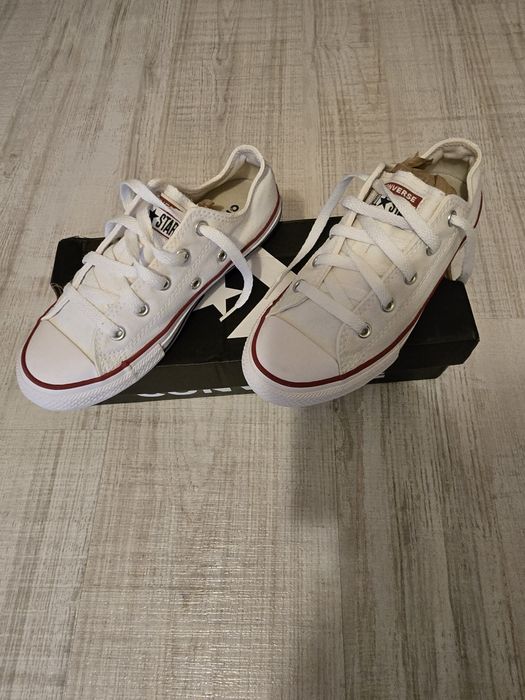 Teniși converse albi marimea 32