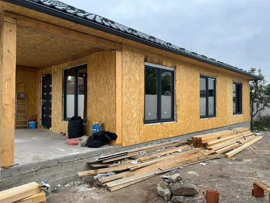 Cabana stil A-Frame, case, terase si foisoare din structura de lemn