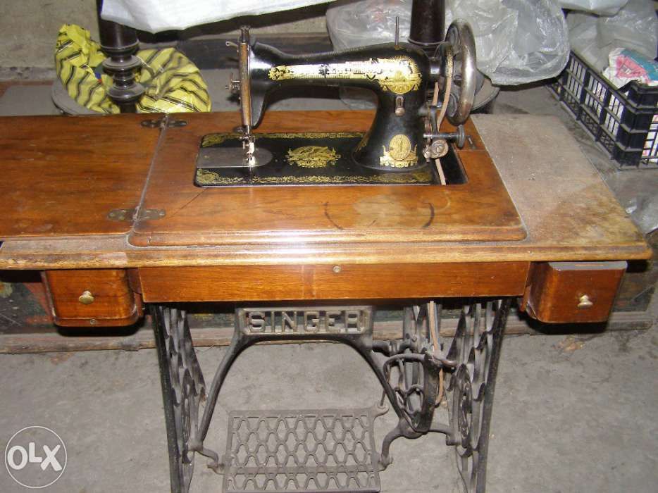Masina de cusut  SINGER