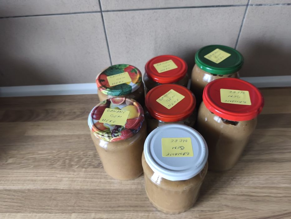Gem de mere cu banane 25 lei