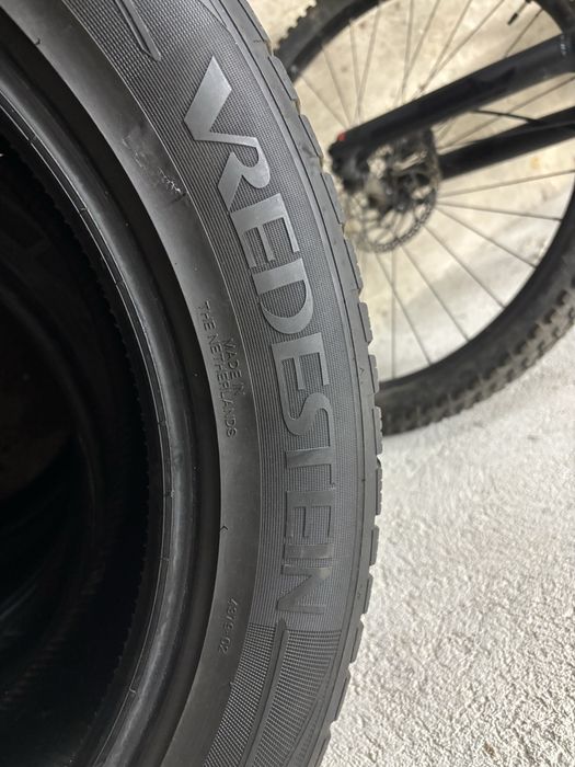 Vredestein 235/55/19 dot 20