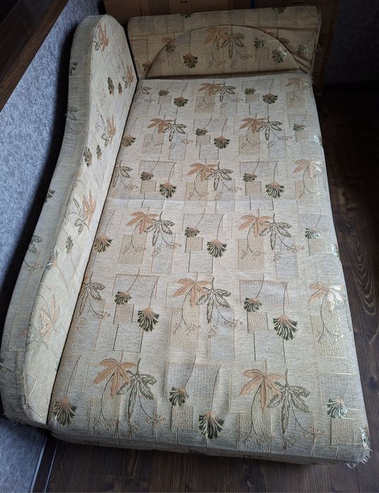 Софа раскладная с нишой для белья.