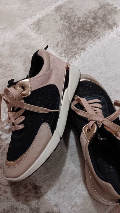 Дамски маратонки