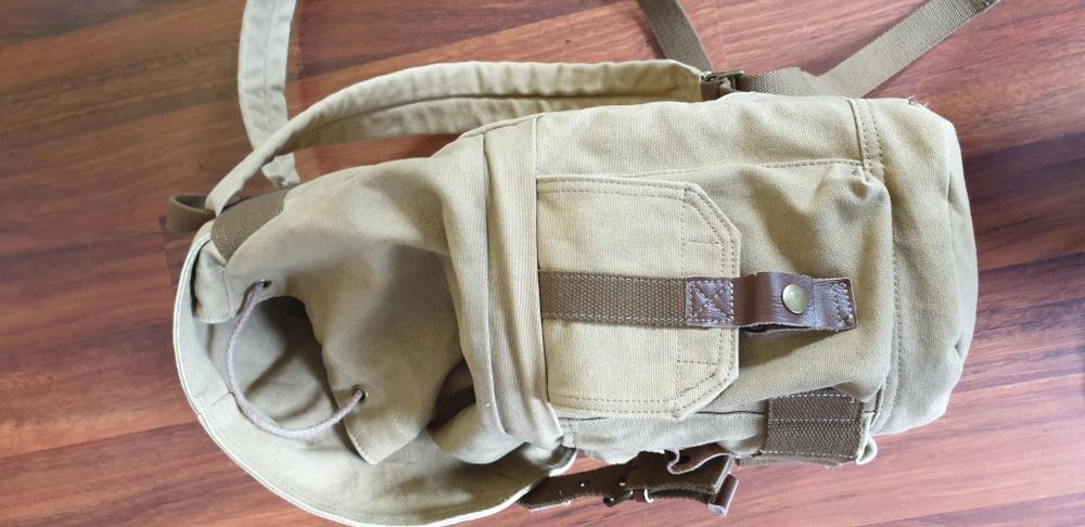 Courser F2001G Canvas Backpack Bag for Canon/Nikon/Panasonic/Fuji Digi
