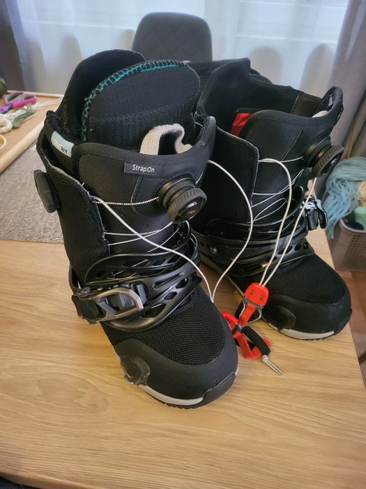 Boots Burton Step on Boa