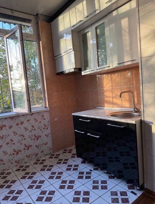 Yunusobod 5 mavze 3/3/5 (72²) sotiladi