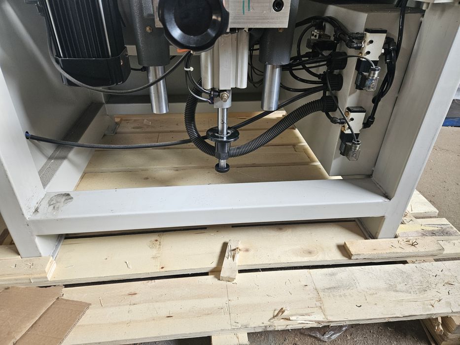 Чисто нова Китайска пробивна машина с две глави по 21 шпиндела