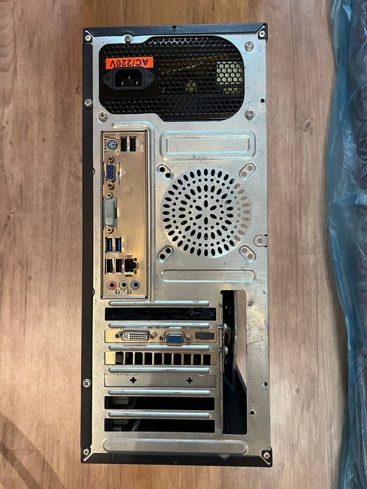 Kampyuter sotiladi srochna