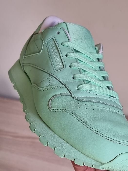 Reebok Classic Leather спортни обувки 39 номер