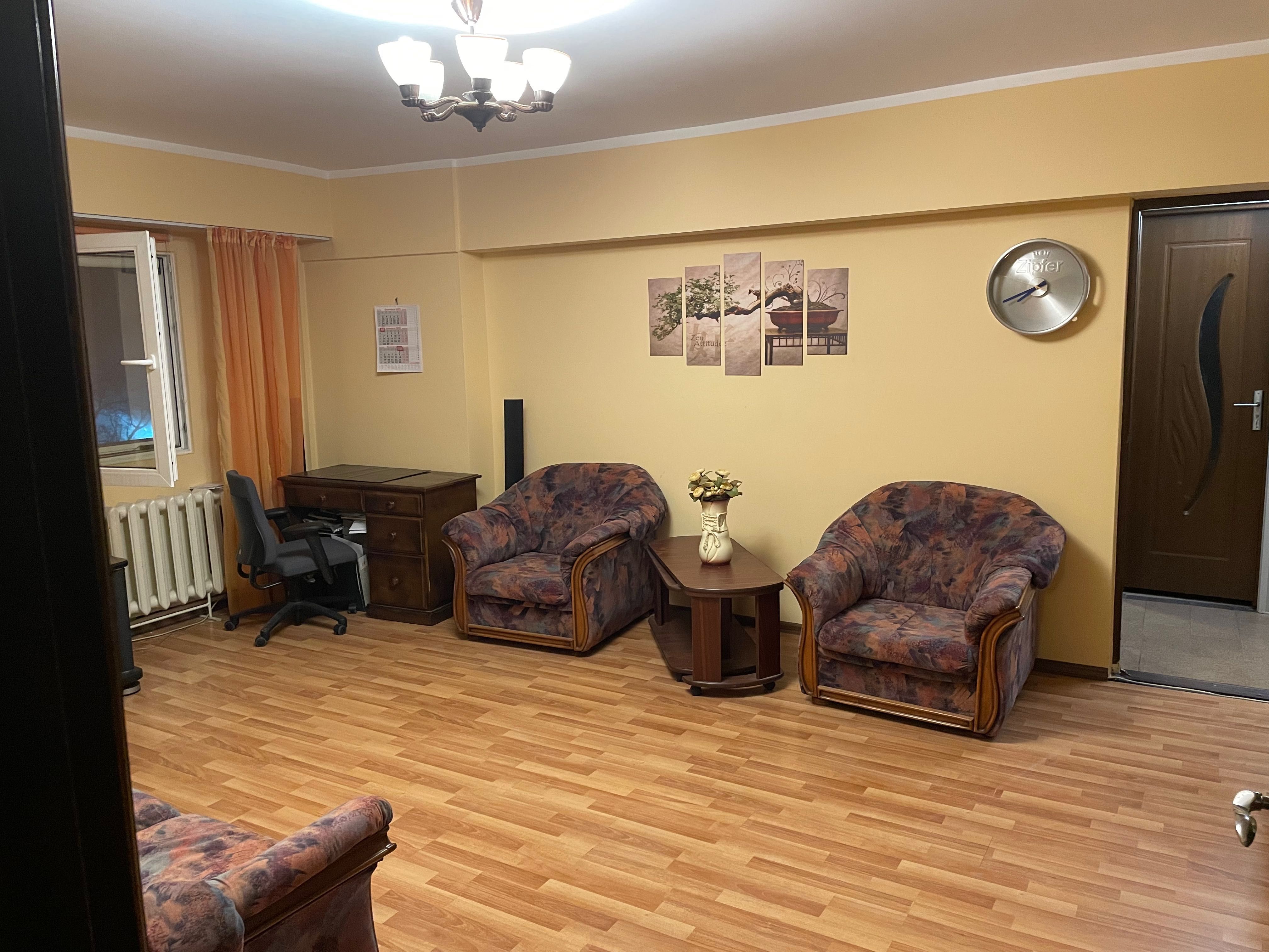 Apartament cu 3 camere