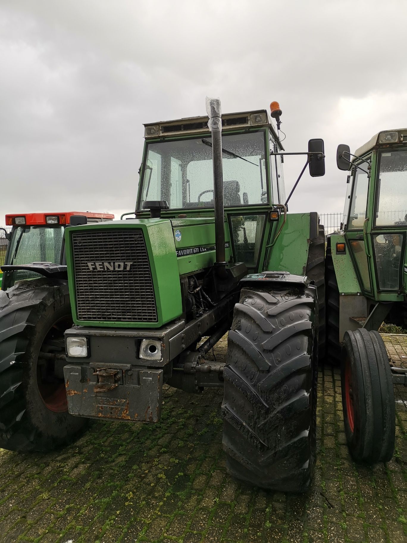 Dezmembrez tractoare Fendt/Case ih