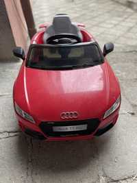 Акуммолаторна кола Audi