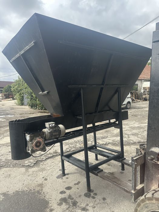 Машина за пакетаж на насипни стоки