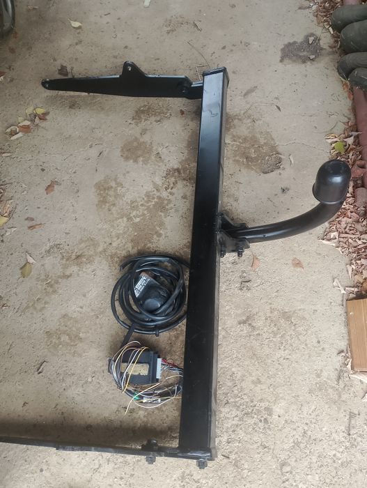 Продава Теглич за Рено Клио 4 2014г. Комплект.