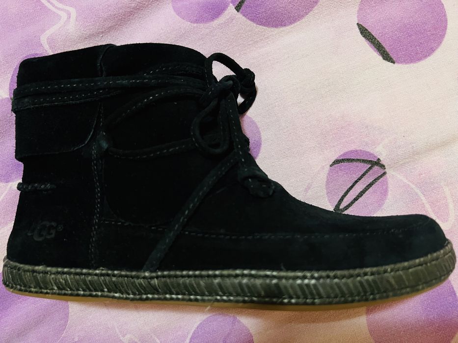 Ghete UGG piele intoarsa