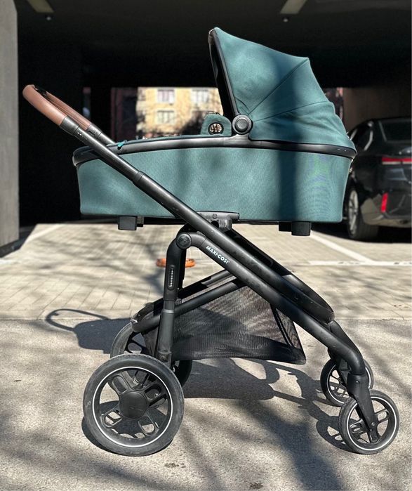 Carurior Maxi-Cosi model premium , perfect pentru bebelus si copii mic