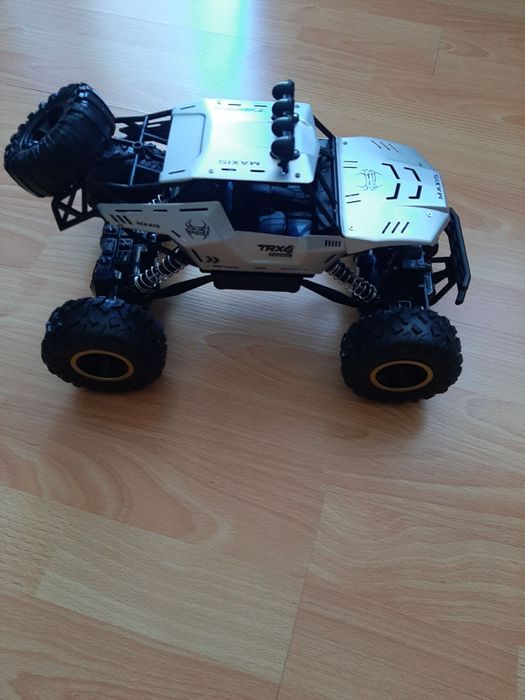 Кола с дистанционно