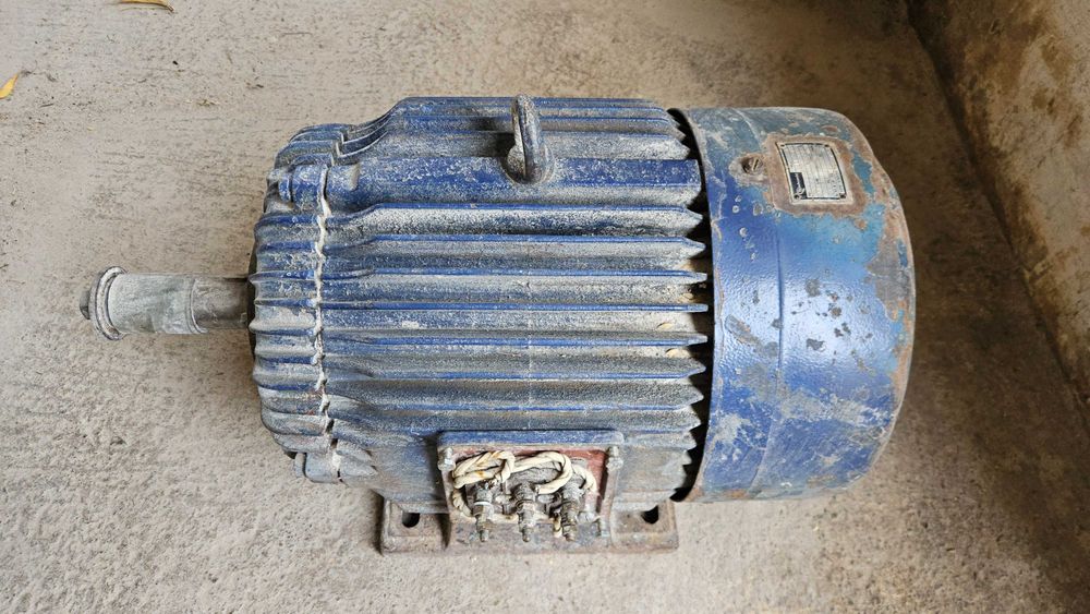 Motor electric trifazic, 11 kW, 2900 RPM, cu talpa