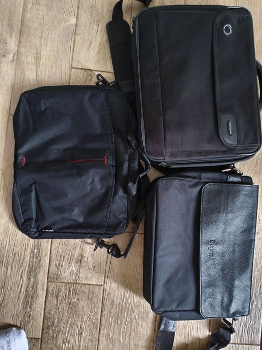 Geanta laptop 3 la 100 lei