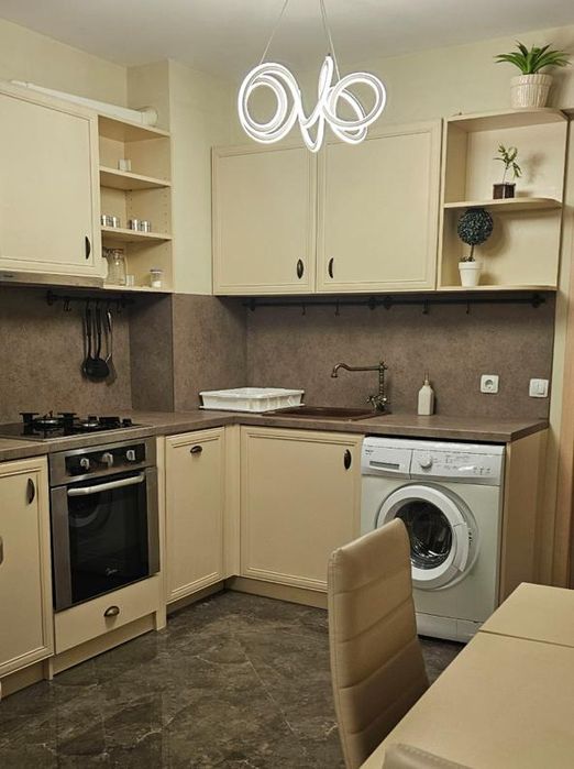 Дава се под наем Двустаен апартамент в Пловдив, Мараша - 70 кв.м за 400 € - Снимка #1