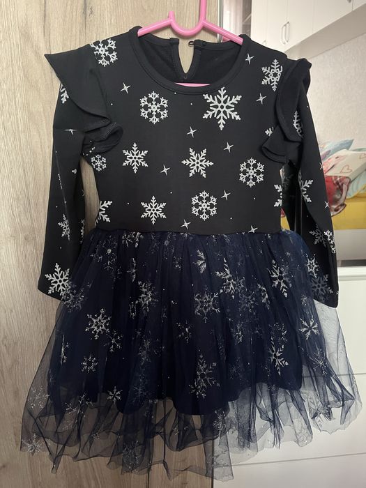 Коледни роклички.