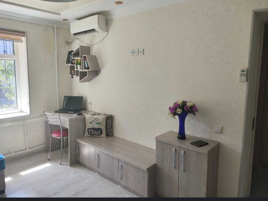 Метро Новза  1 комнатная квартира на 2м этаже