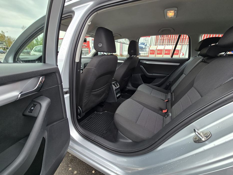 Skoda Octavia 2015 1.6 TDI / DSG 105 CP