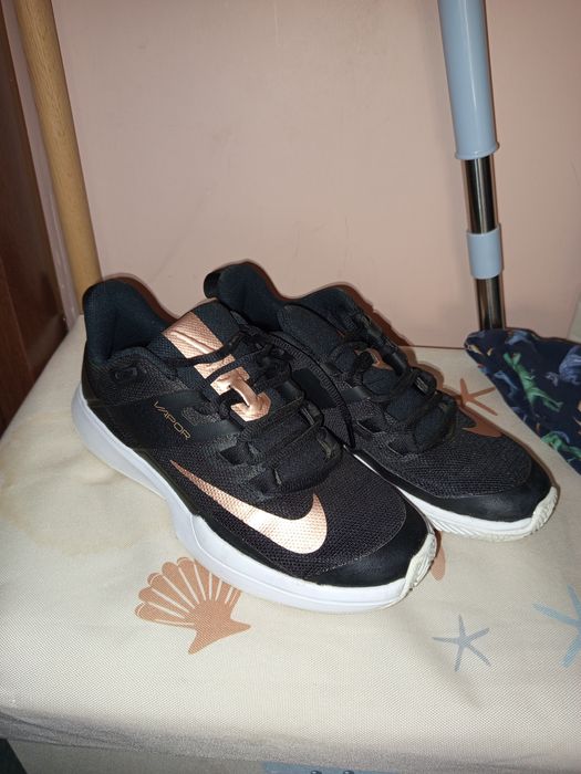 Маратонки  Nike и Adidas