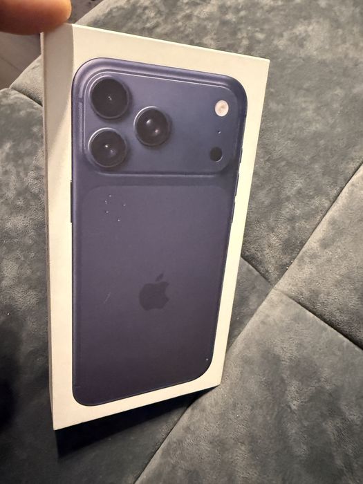 Iphon 17 Promax Deep Blue 256 GB