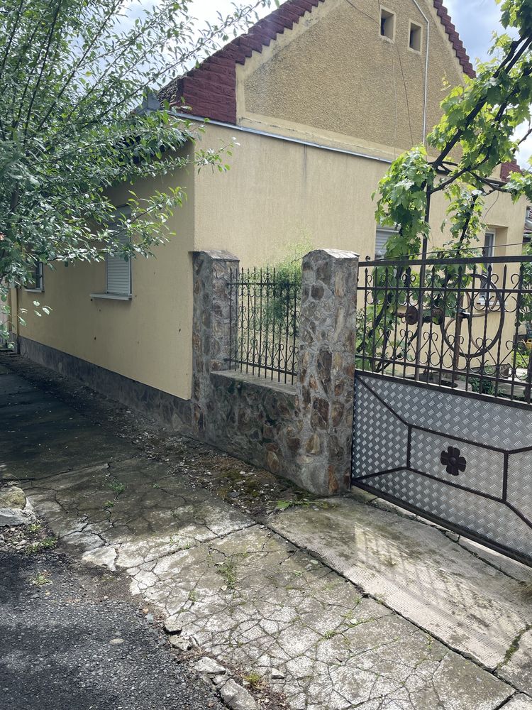 Vand Casa complet mobilata si utilata