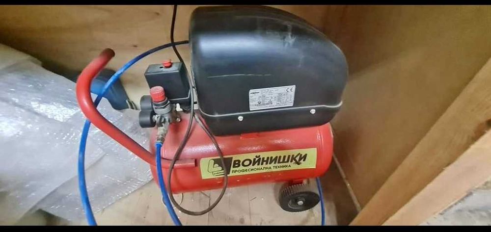 Продавам компресор за въздух