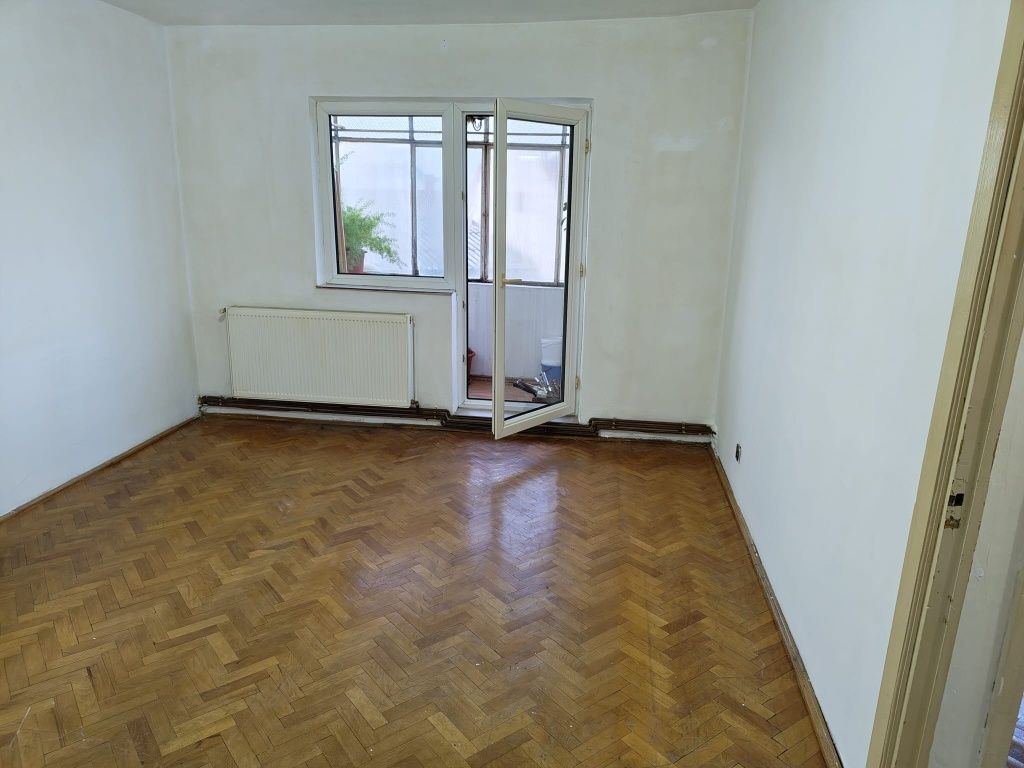 Vând apartament 2 camere