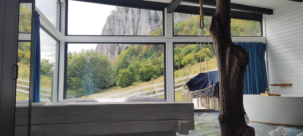 Cabana Wild Spa cu sauna și ciubăr în inima munților Apuseni
