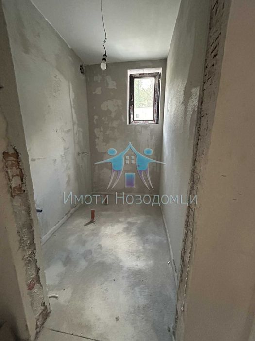 Тристаен, Шумен, Пети полк