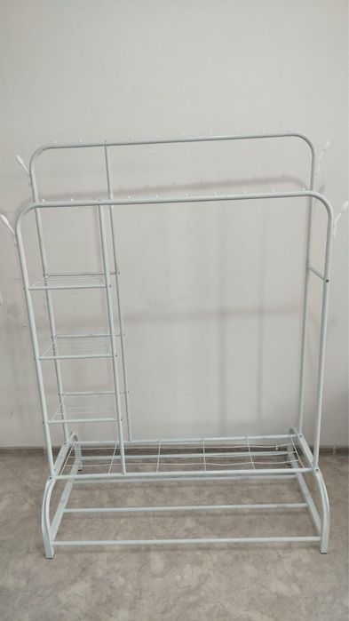 Продам вешалку металлическая