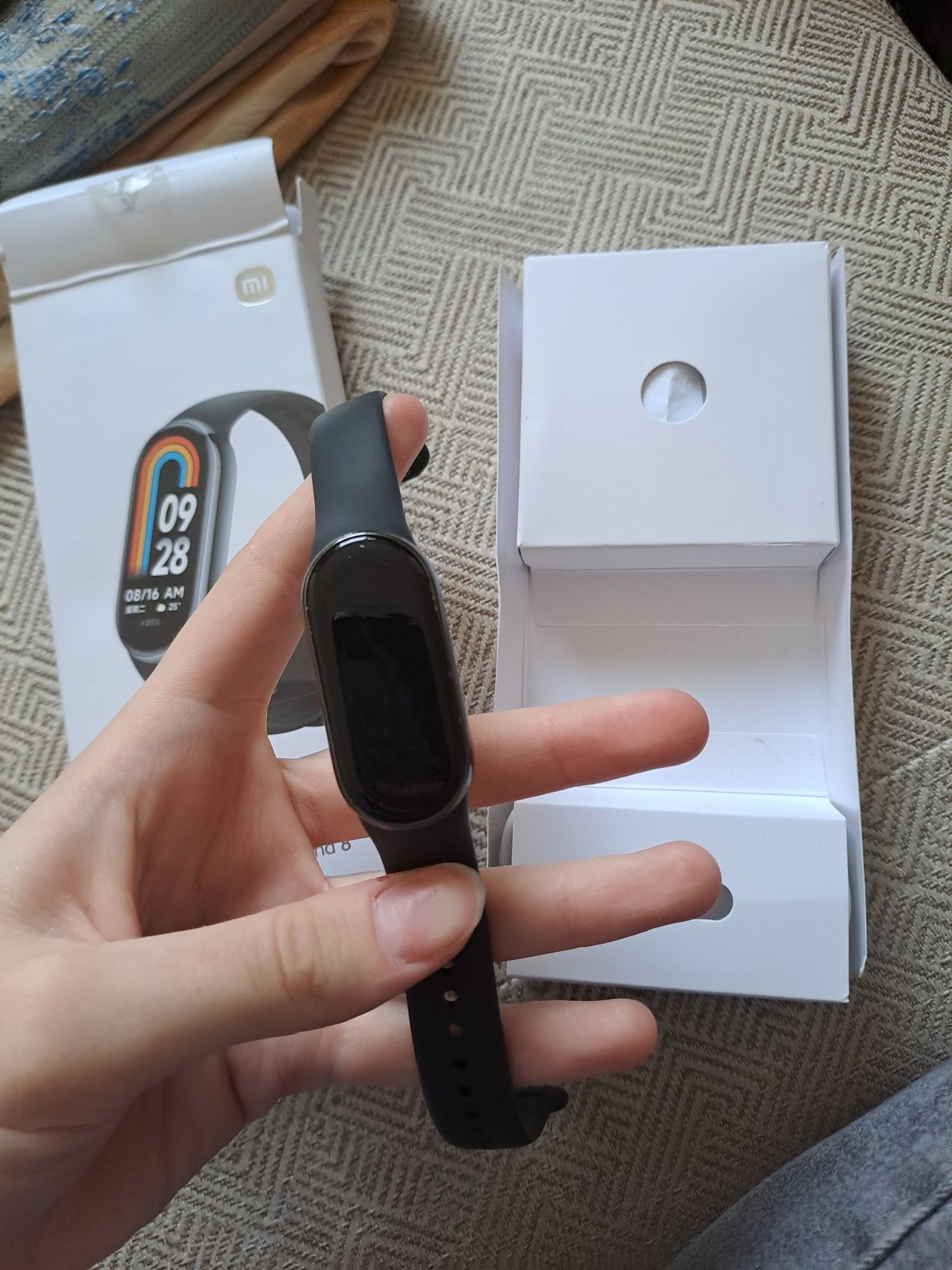 Продаю Xiaomi Smart Band 8