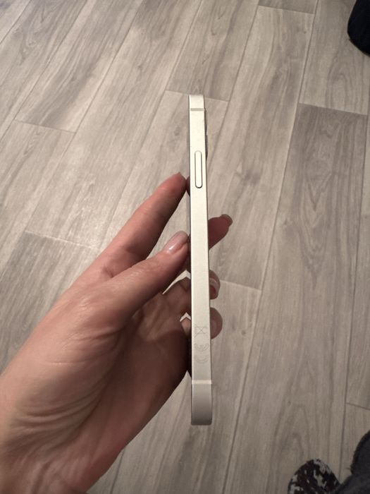 Iphone 12 в идельном состоянии