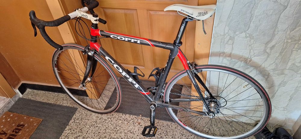 Шосеен Карбонов Велосипед Coppi