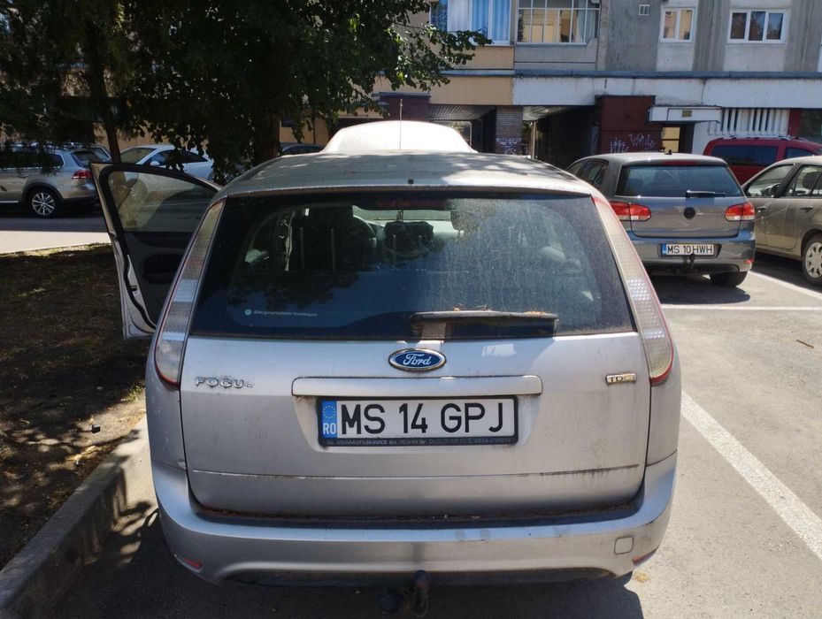Vând Ford focus 2010