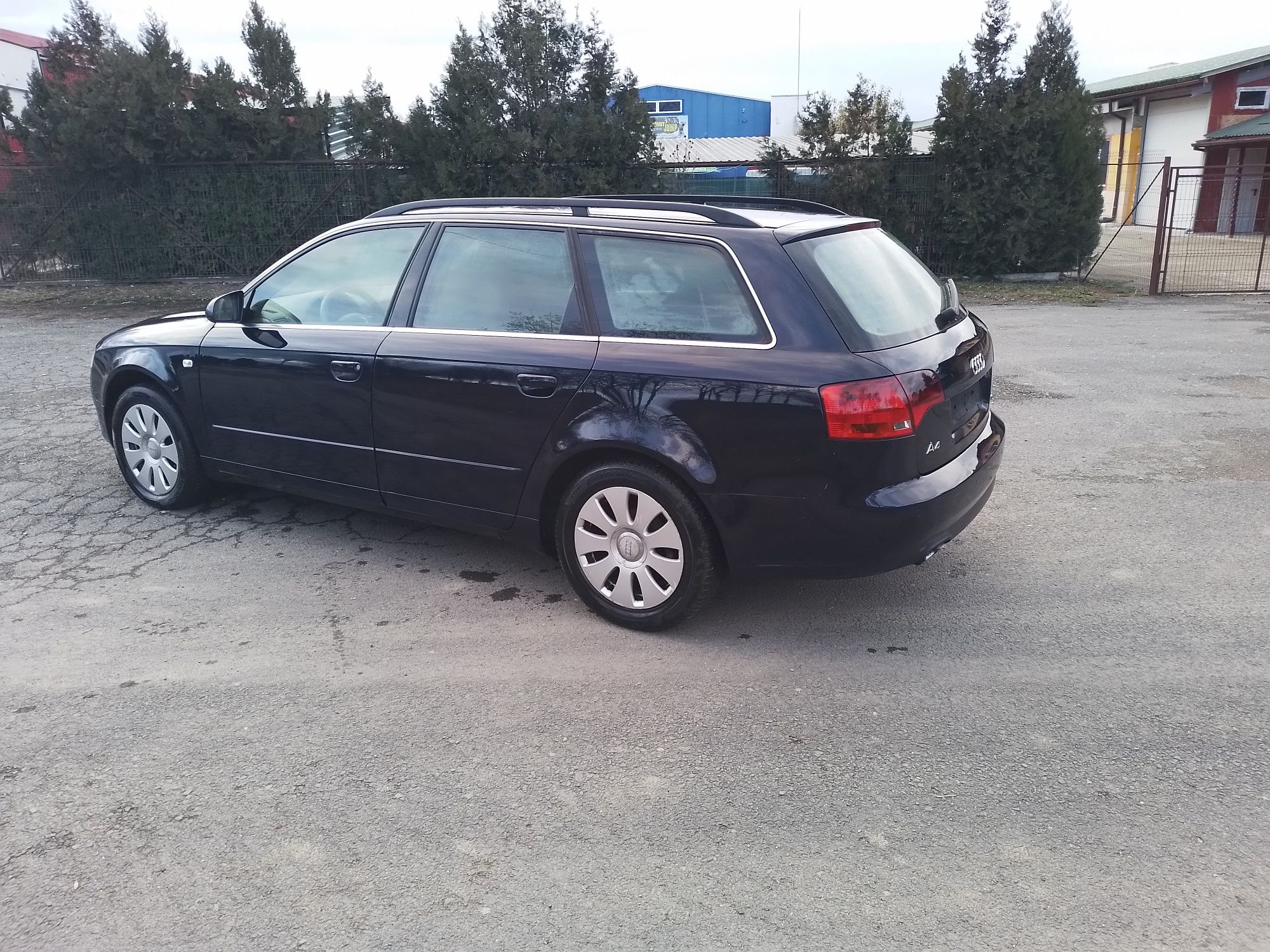 Vând  Audi  A4 19tdi